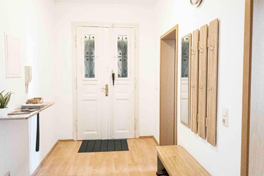 Top Moderne Wohnung In Leipziger Altbau - Netflix Inklusive Εξωτερικό φωτογραφία