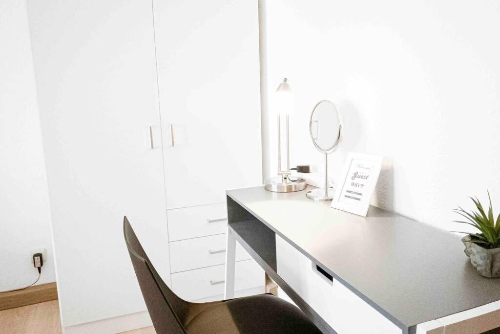 Top Moderne Wohnung In Leipziger Altbau - Netflix Inklusive Εξωτερικό φωτογραφία